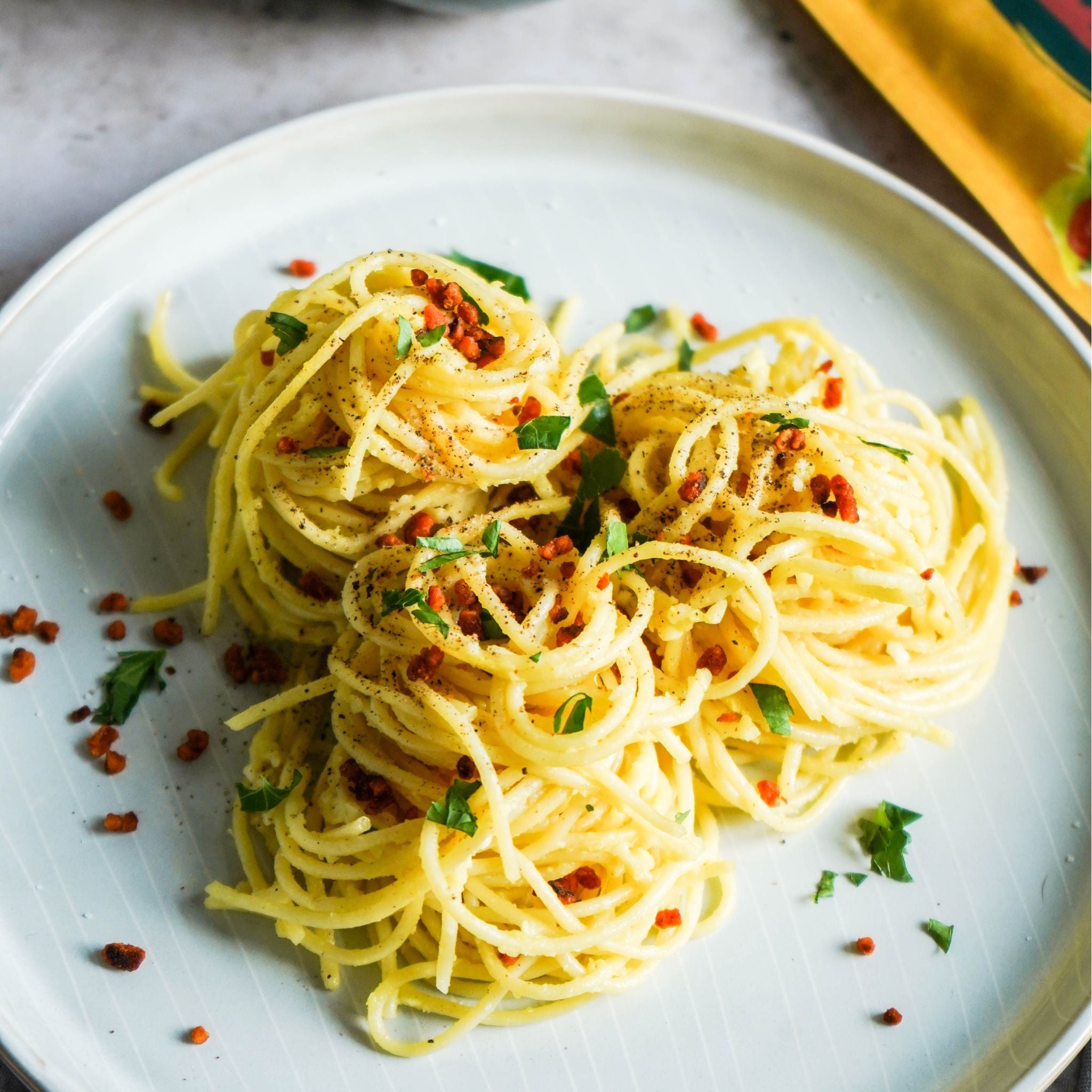 Spaghetti Carbonara met Bacon Bits